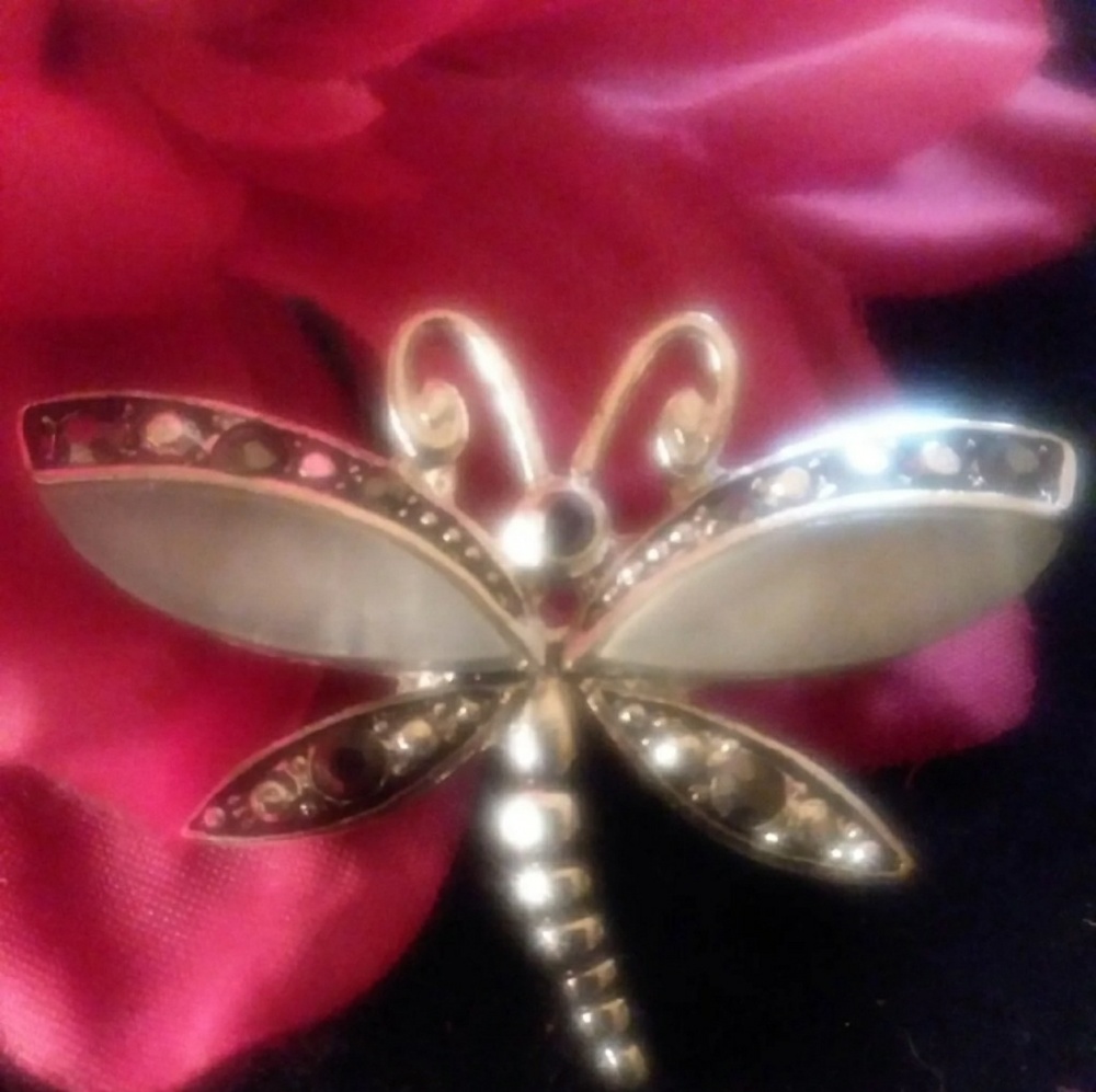 VINTAGE MOTHER OF IVORY BUTTERFLY BROOCH